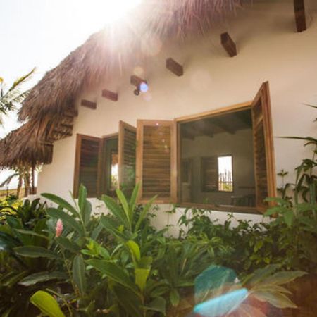 Paredon Surf House Hotell El Paredón Buena Vista Rum bild
