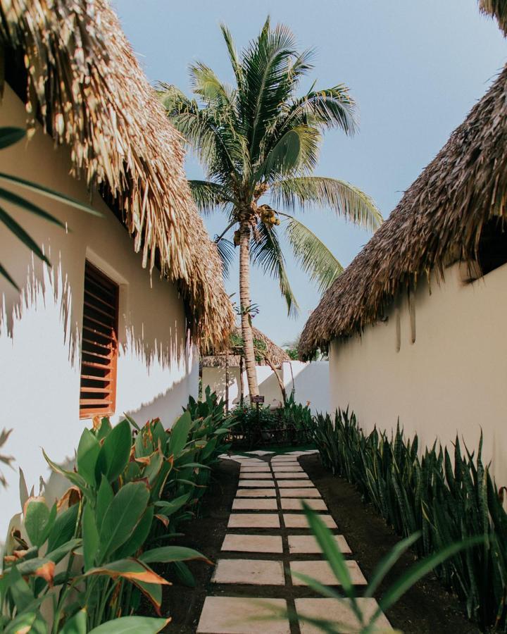 Paredon Surf House Hotell El Paredón Buena Vista Exteriör bild