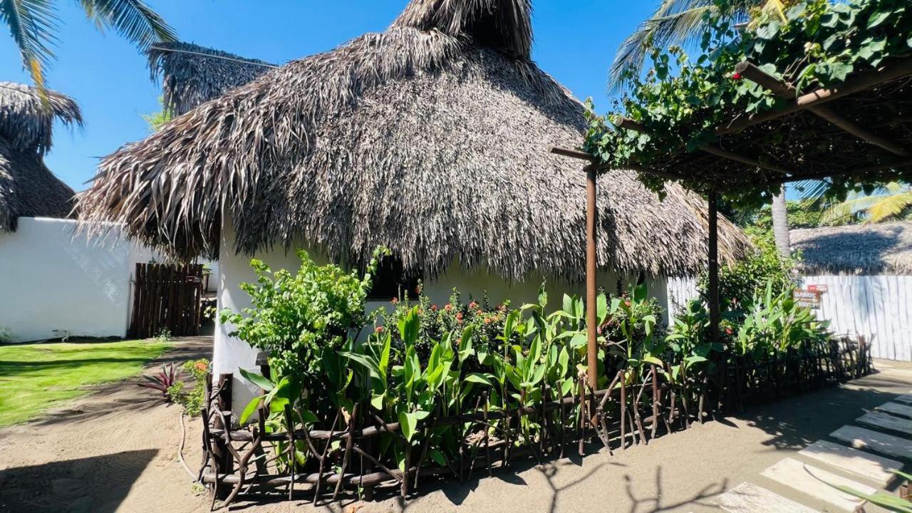 Paredon Surf House Hotell El Paredón Buena Vista Exteriör bild