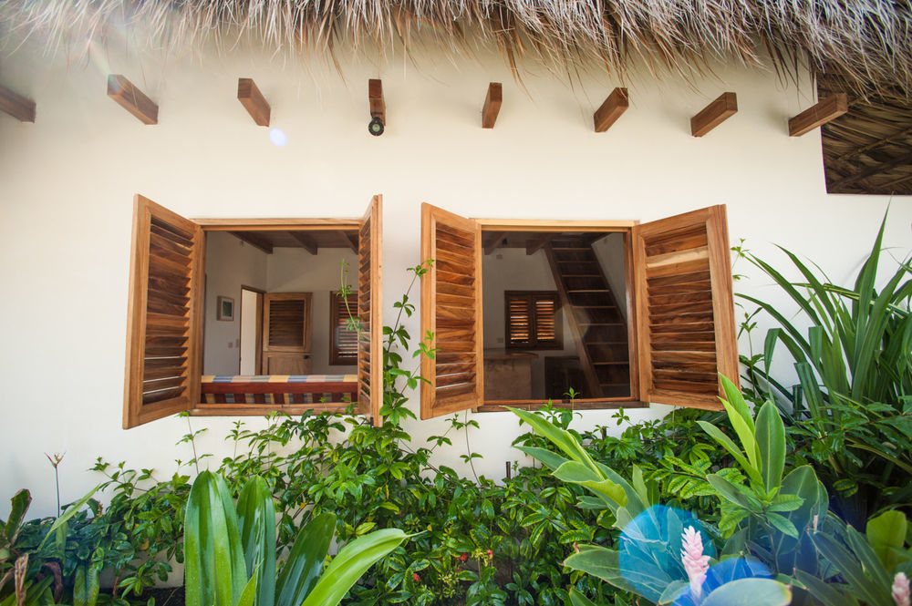 Paredon Surf House Hotell El Paredón Buena Vista Exteriör bild
